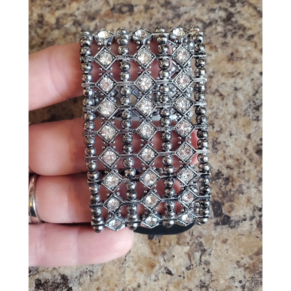 NWT Wet Seal Rhinestone Stretch Bracelet